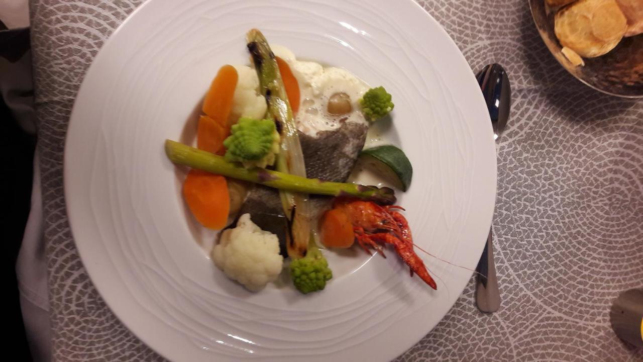 Hotel La Bonne Auberge 무스티에생마리 외부 사진
